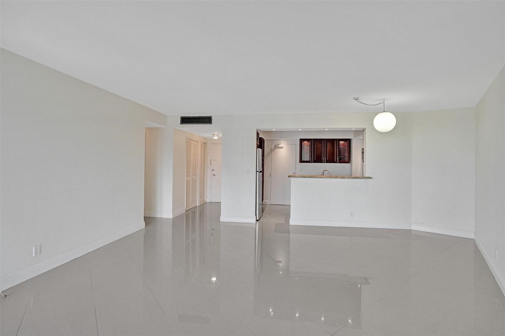 Building Photo - 3800 Galt Ocean Dr