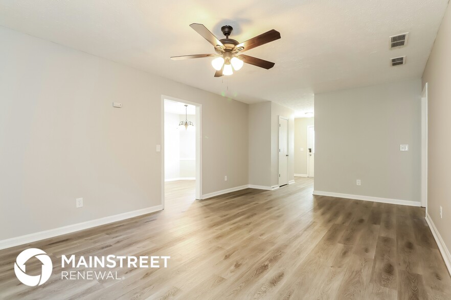 Building Photo - 65 White Oak Dr
