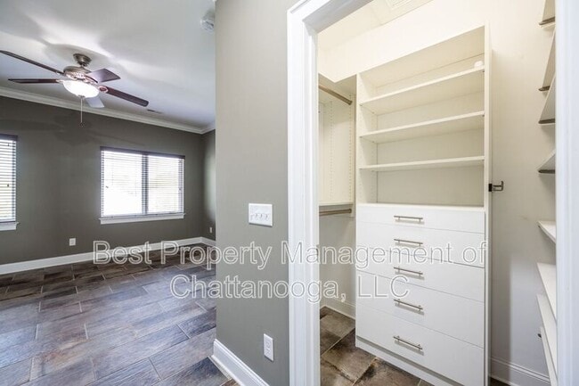 Building Photo - 3111 St Elmo Ave