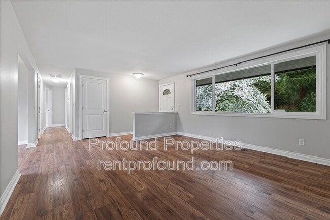 Building Photo - 5860 SW 191st Ave