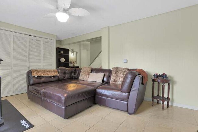 Building Photo - 2842 Kingsrowe Ct