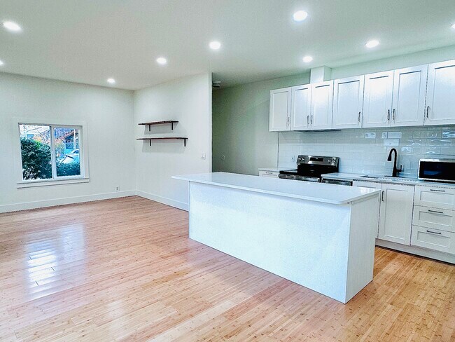 Building Photo - 1401 N 36th St