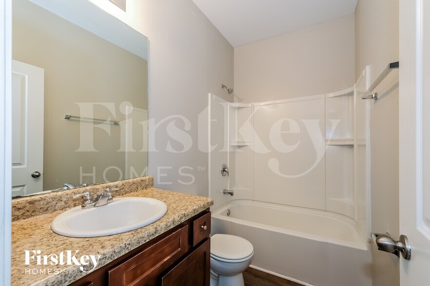 Building Photo - 345 Sunflower Ln