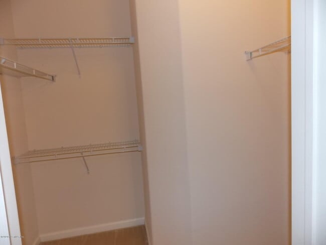 Building Photo - 1001 Monument Rd