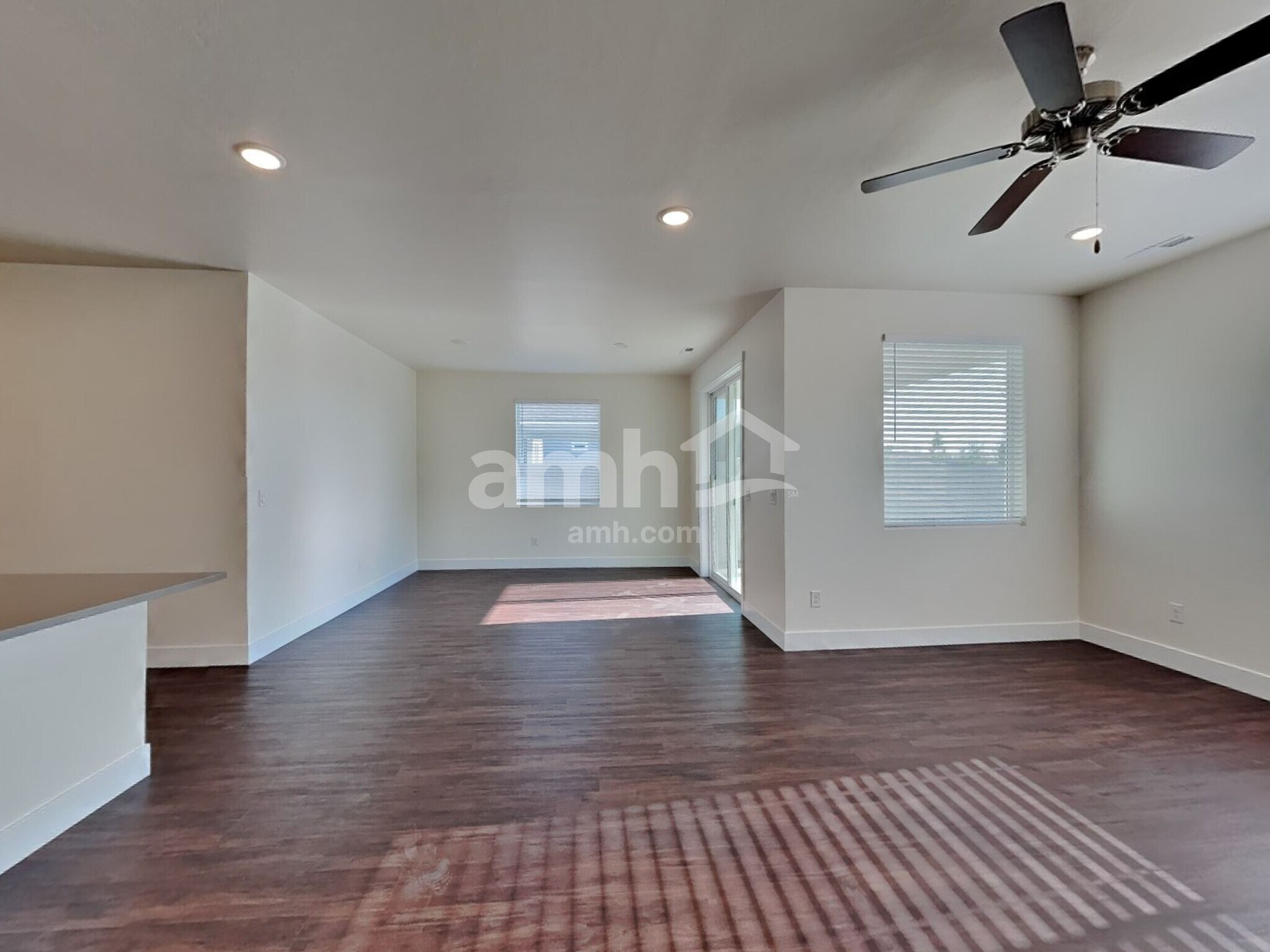 Building Photo - 1416 N Garnet Creek Ave