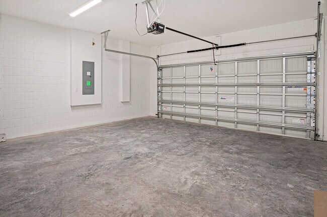 Building Photo - 10353 SW Captiva Dr