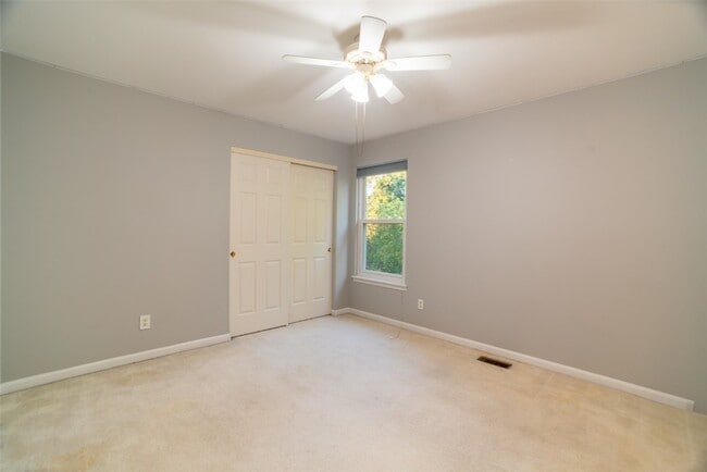 Building Photo - 570 Castle Ridge Dr