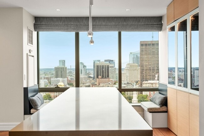 Building Photo - 1 Avery St