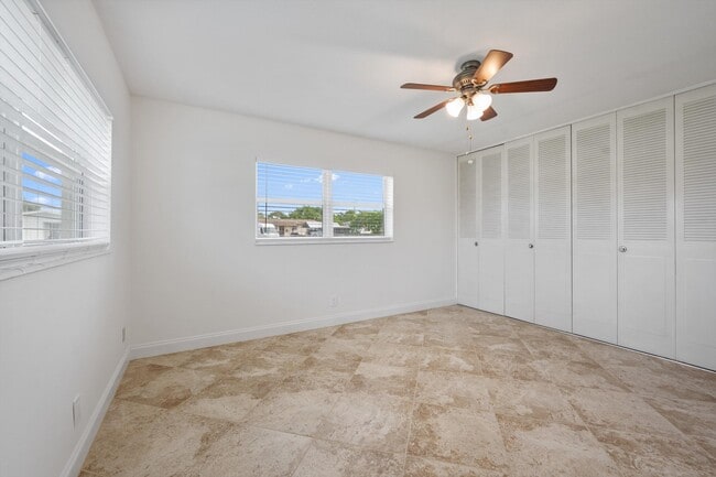 Building Photo - 2765 Ashley Dr W