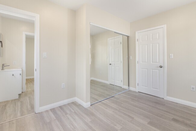 Bedroom 2 - 2843 Rosanna St