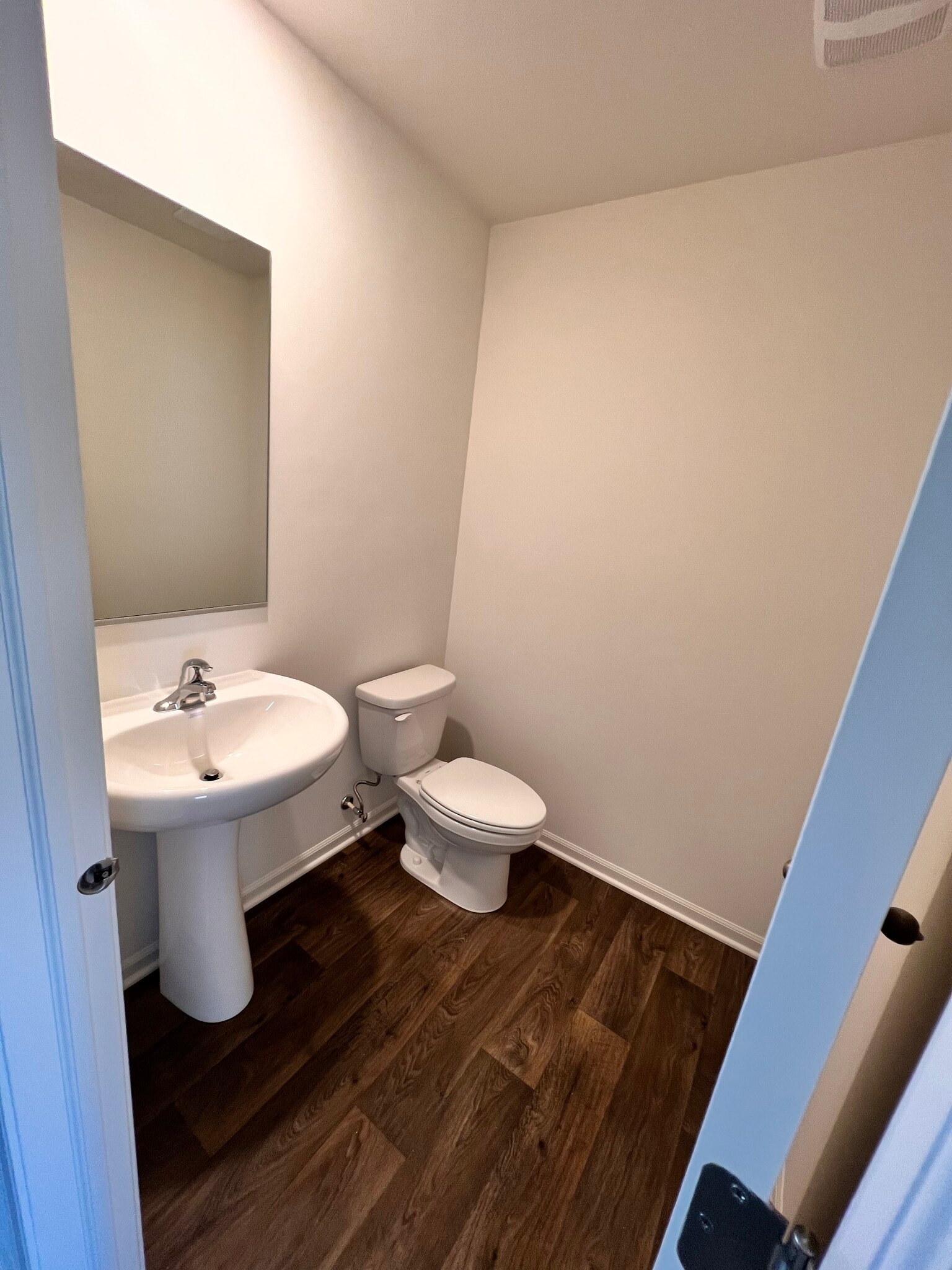 3rd washroom - 2489 Bella Dr