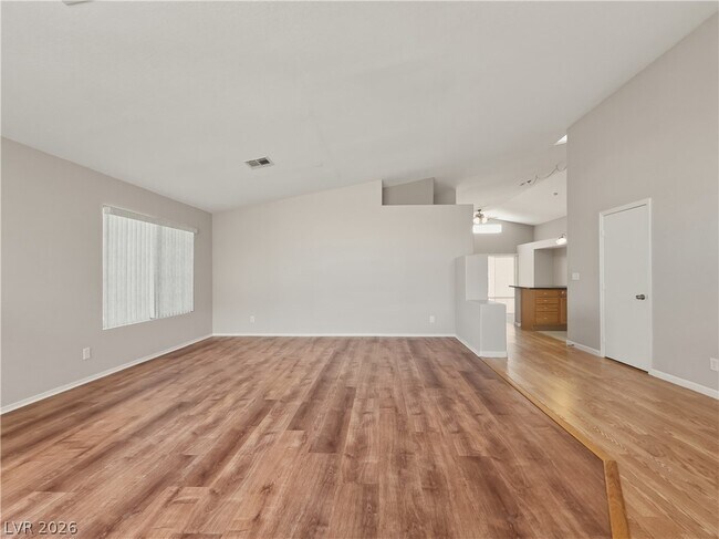 Building Photo - 1037 Blue Lantern Dr