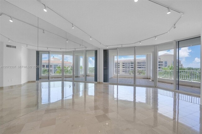 Building Photo - 715 Crandon Blvd