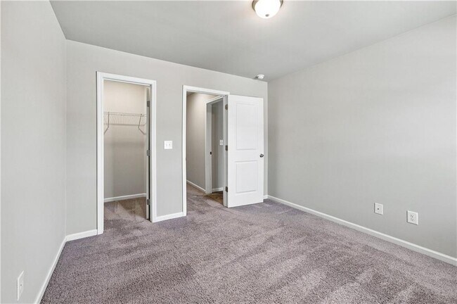 Building Photo - 5149 Fox Den Rd
