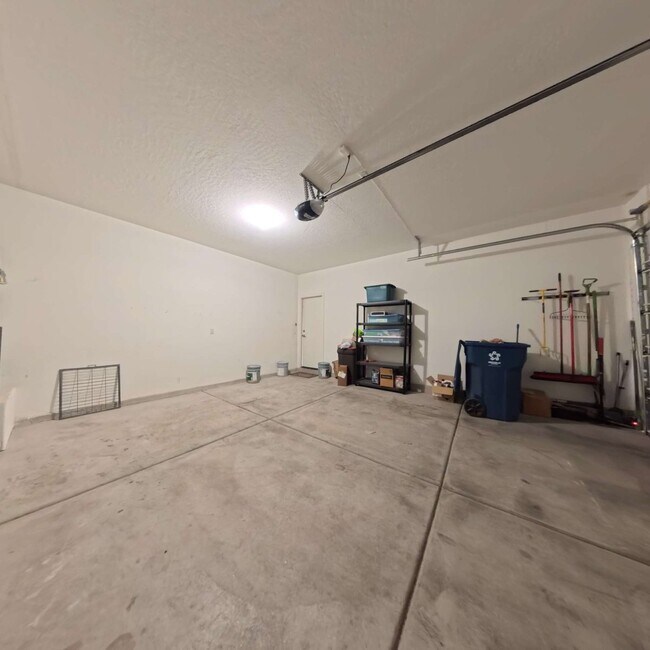 Building Photo - Exceptional Dual Master Residence with Modern Upgrades