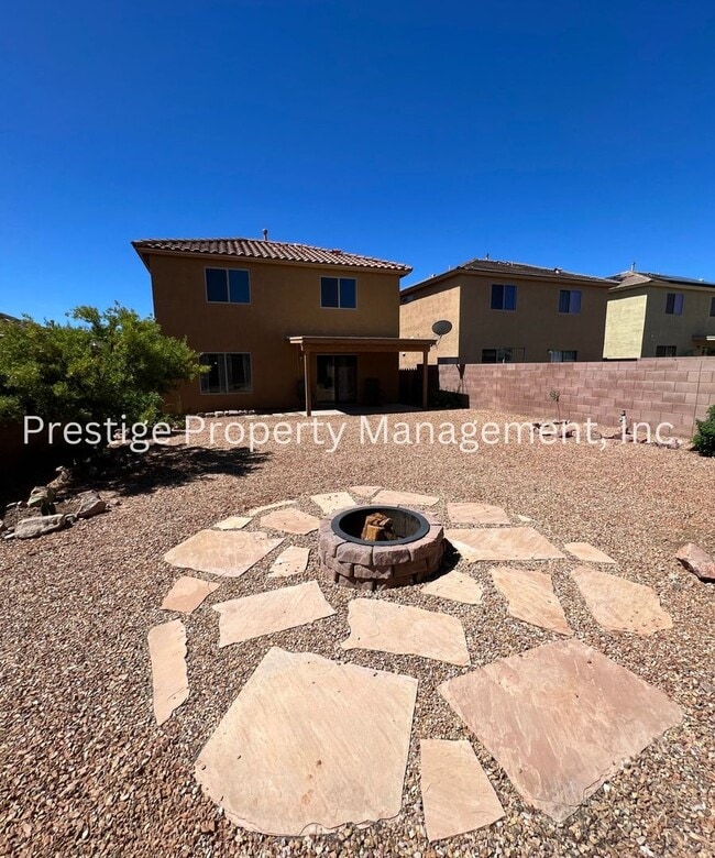 Building Photo - 4BR/2.5BA Nestled in the Heart of Los Arroyos!!