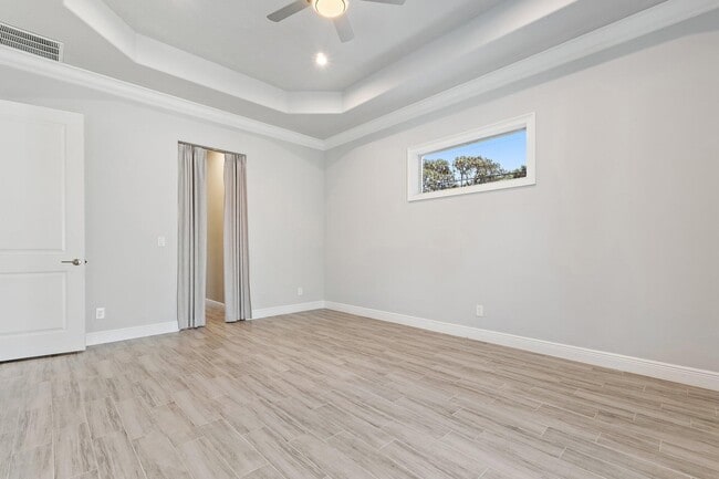 Building Photo - 2298 SE Pear Ln