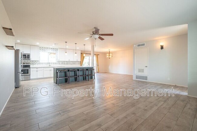 Building Photo - 456 W Jasper Dr