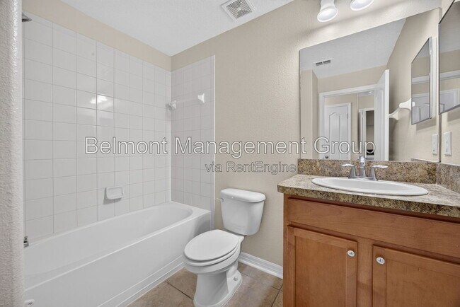 Building Photo - 10709 Savannah Landing Cir