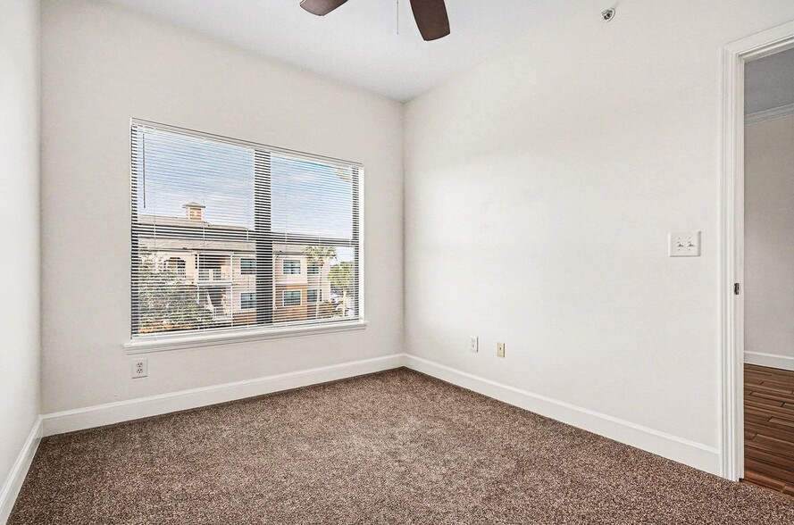 Building Photo - 6440 Borasco Dr