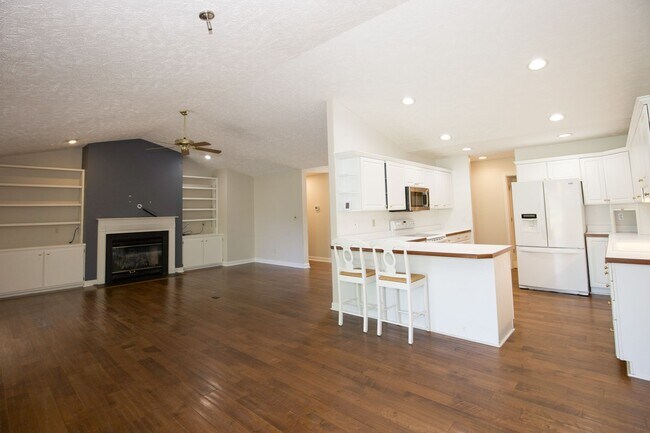 Building Photo - Beautiful 3 bedroom home in Woodlake