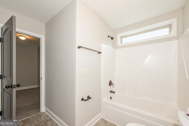 Building Photo - 837 Overlook Gln Dr