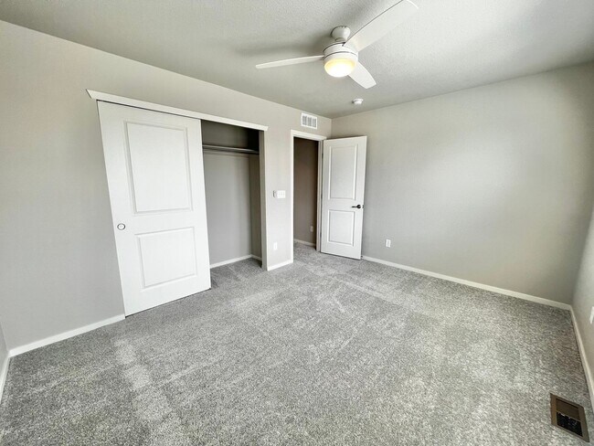 Building Photo - Beautiful 3 Bed 2.5 Bath House in Timnath!