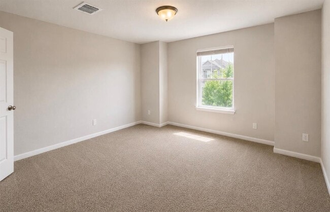Building Photo - 3200 College Park Dr