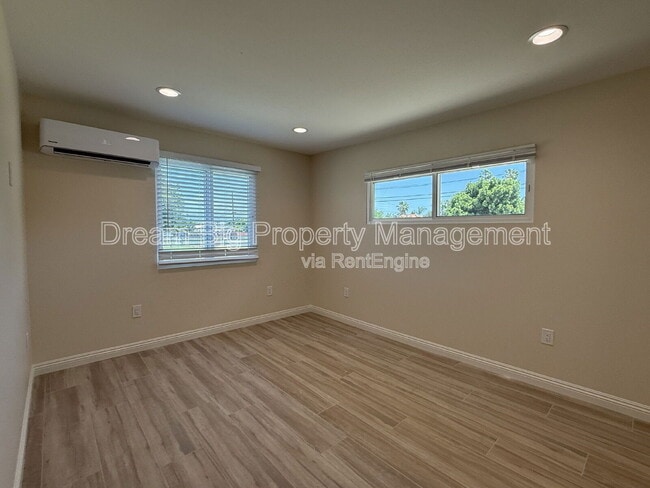 Building Photo - 3556 Harrison St