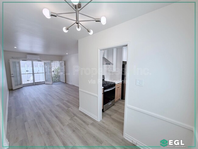 Building Photo - 250 N Cordova St