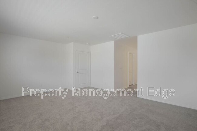 Building Photo - 30128 Bonita Spgs St