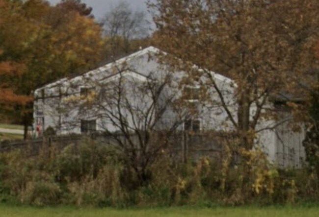 Building Photo - 636 Berry Ln