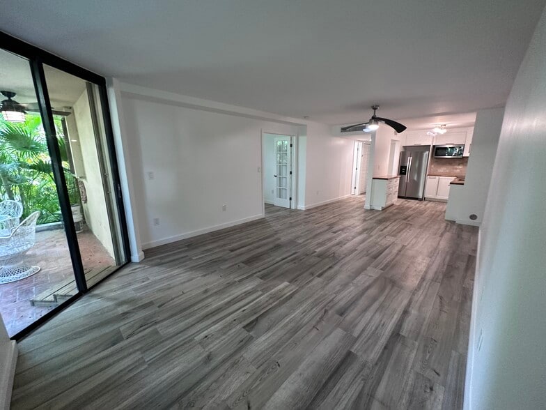 Building Photo - 101 Ocean Lane Dr