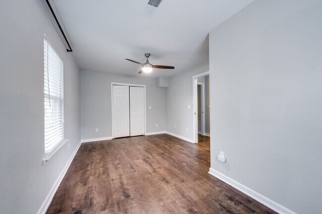 Building Photo - Welcome home to this stunning home in the great Sylvan Heights neighborhood!