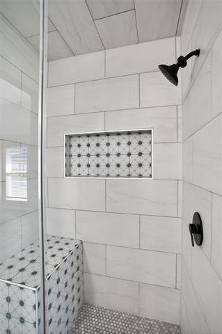 Building Photo - 402 Taos Ct E