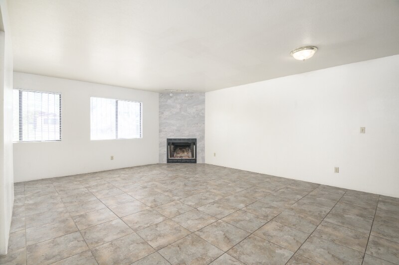 Building Photo - 1647 E Lester St