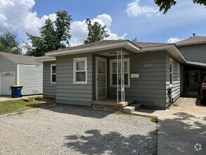 Building Photo - "Spacious 3-Bedroom Duplex with 2 Full Bat...