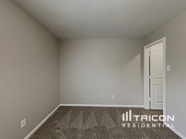 Building Photo - 24069 Wilde Dr