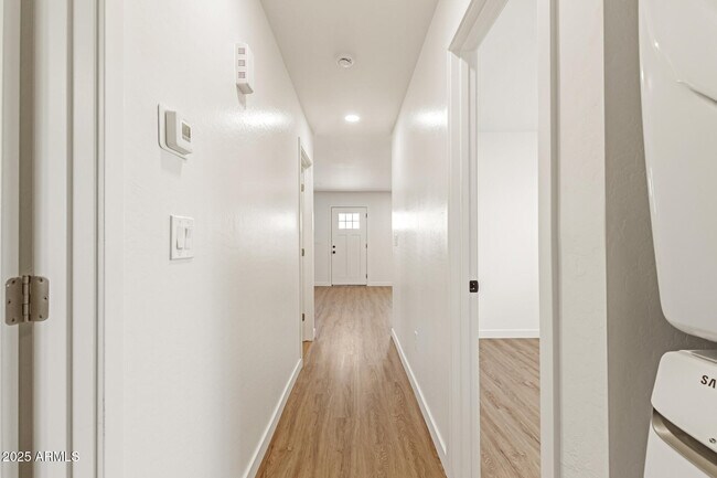 Building Photo - 650 S 97th Pl