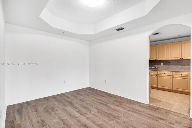 Building Photo - 6700 NW 114th Ave