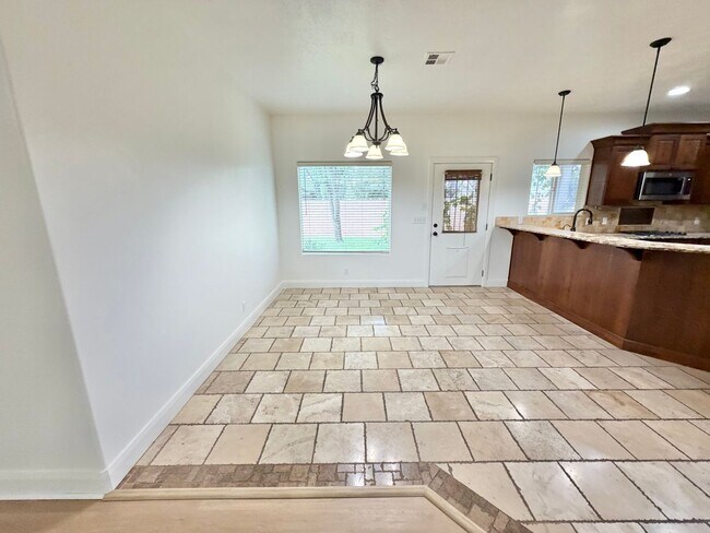 Building Photo - 2254 S 240 W