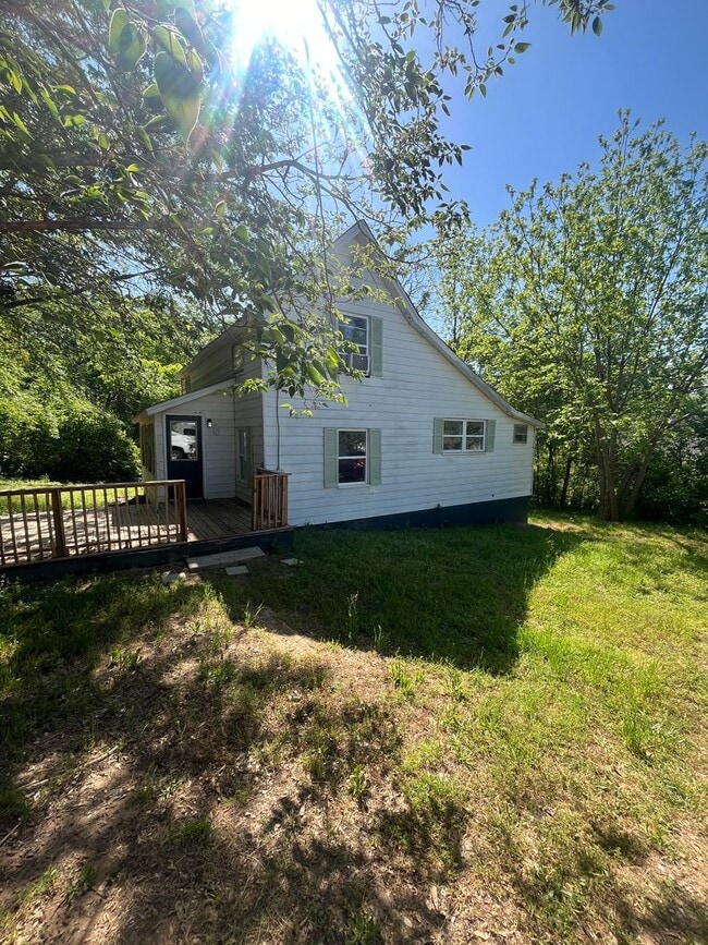 Building Photo - 3 McGowan St