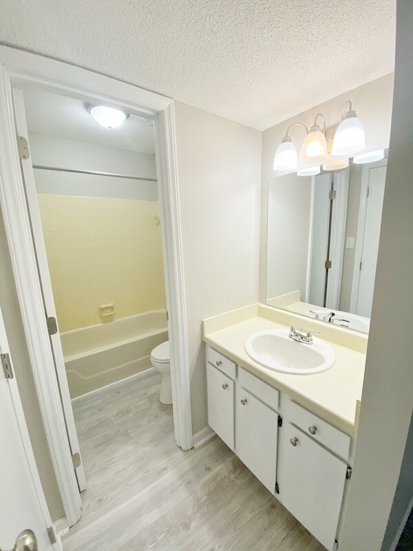 Building Photo - 4201 Greencastle Ct