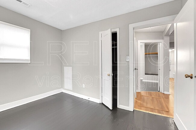 Building Photo - 4029 Parthenia Ave