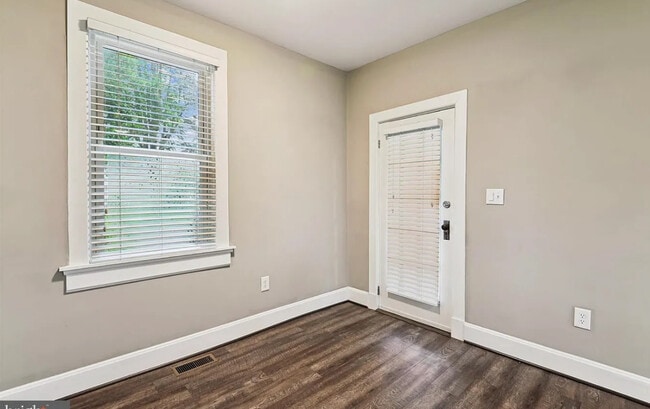 Building Photo - 615 Ridgely Ave