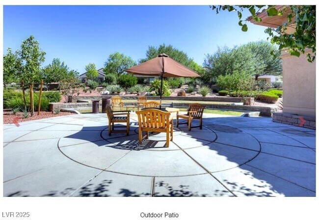 Building Photo - 2535 Jada Dr