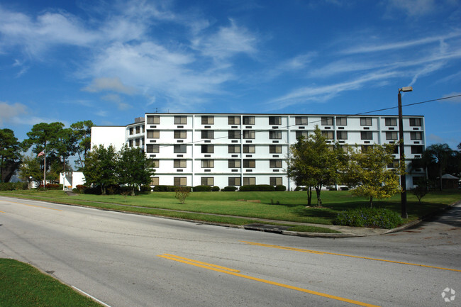 Building Photo - St. Giles Manor