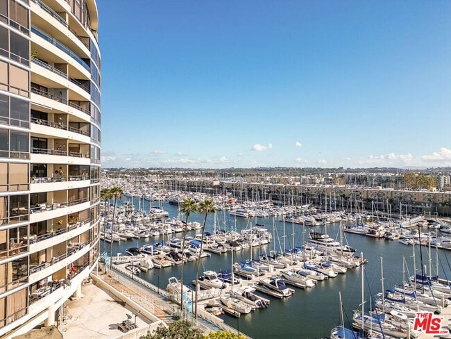Building Photo - 4316 Marina City Dr