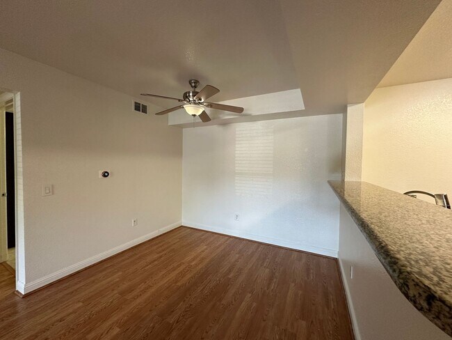 Building Photo - 5055 W Hacienda Ave