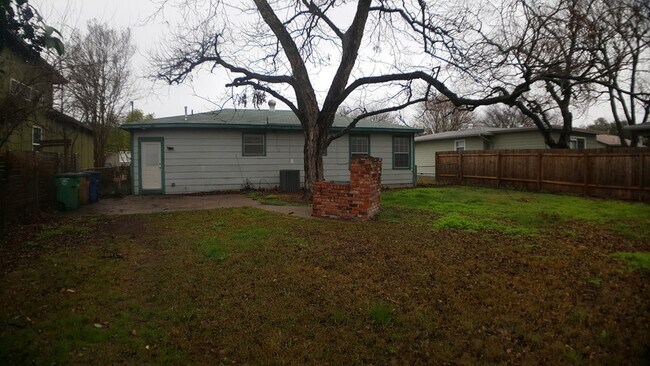 Building Photo - 1301 Aggie Ln